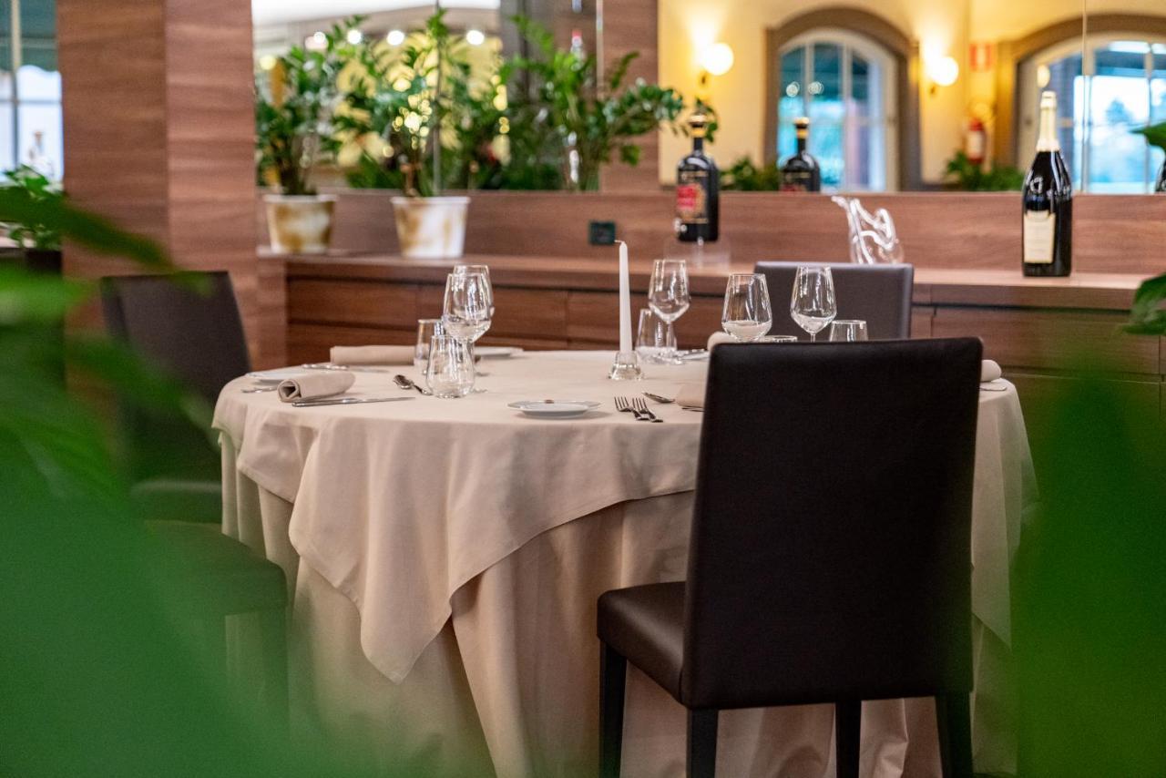 Le Robinie Golf & Resort Solbiate Olona Екстер'єр фото
