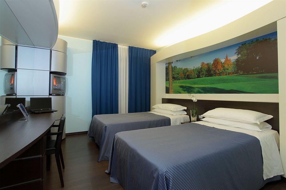 Le Robinie Golf & Resort Solbiate Olona Екстер'єр фото